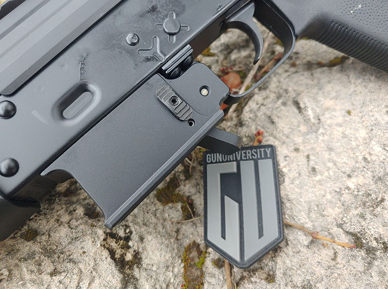 PSA AK-V mag release